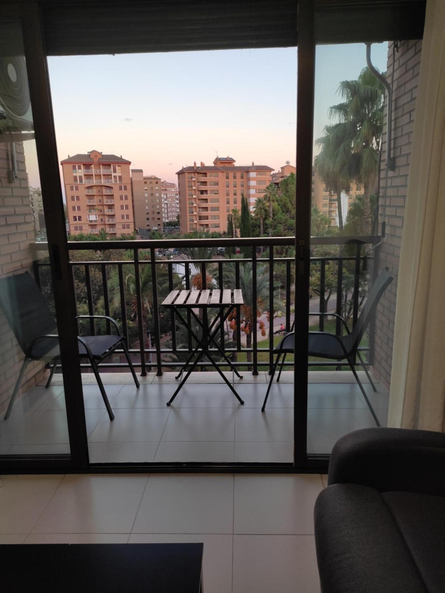 Apartamento Con Balcon Cerca Del Centro Castellon de la Plana Luaran gambar
