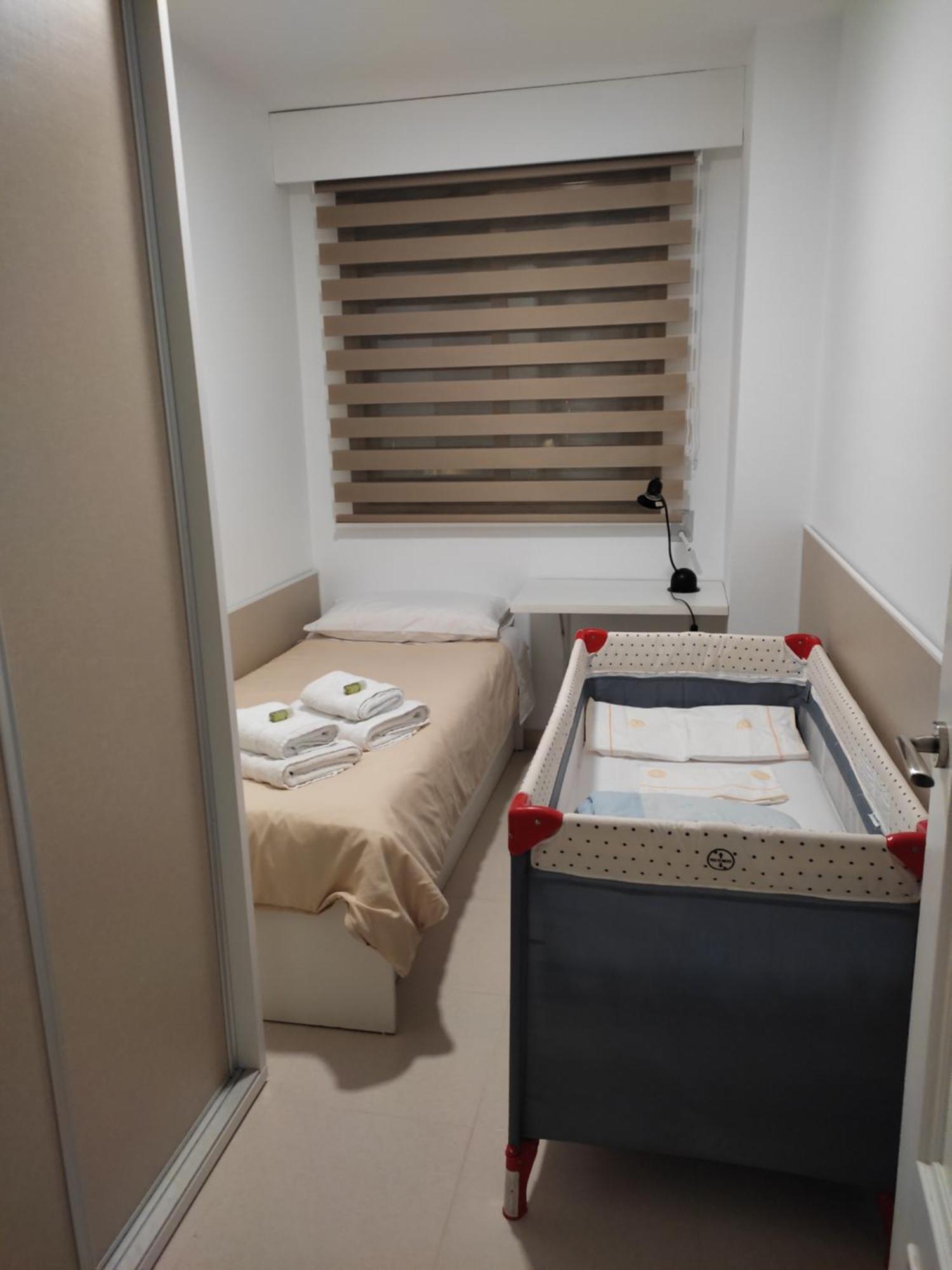 Apartamento Con Balcon Cerca Del Centro Castellon de la Plana Luaran gambar